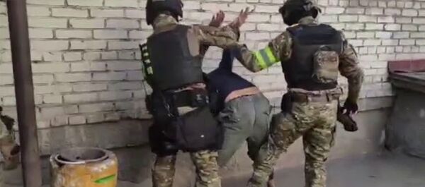 ФСБ опубликовала кадры спецоперации, в ходе которой задержаны 22 террориста из организации «Исламское движение Узбекистана» ФСБ опубликовала кадры спецоперации, в ходе которой задержаны 22 террориста из организации «Исламское движение Узбекистана» - Sputnik Армения