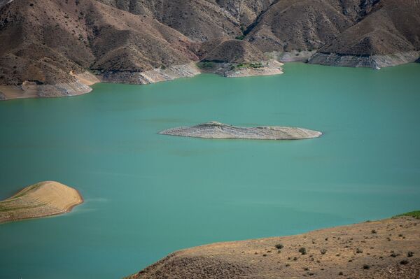 Մաղում ջուր պահելն անհնար է. կբավարարի՞ Ազատի ջրամբարում եղածը ոռոգման ողջ սեզոնի համար - Sputnik Արմենիա