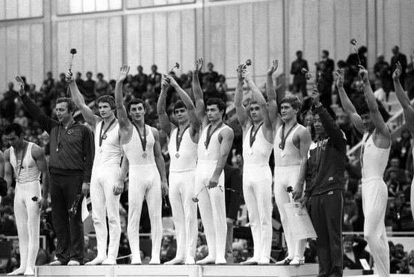 Обещанные гонорары ушли на мебель и машину: гимнаст Дитятин о курьезах Олимпиады-80  - Sputnik Армения