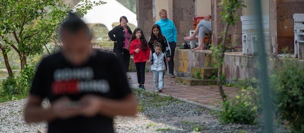 Отдыхающие на озере Севан - Sputnik Արմենիա