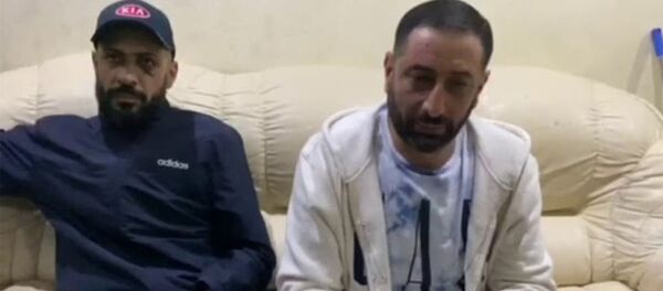 Обращение Эрика Ананяна и Гарика Григоряна с белого BMW X5 - Sputnik Արմենիա