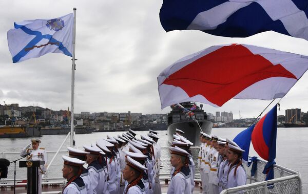 Честь дня вмф. День ВМФ Владивосток 2020. День ВМФ В 2015 году. Праздник ВМФ на улицах.