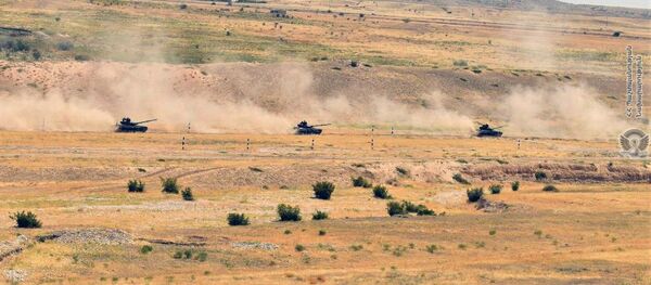 Тренировки армянских танкистов Тренировки армянских танкистов - Sputnik Արմենիա