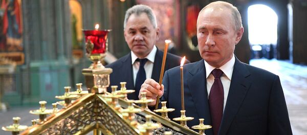Президент России Владимир Путин и министр обороны Сергей Шойгу в главном храме Вооружённых Сил (22 июня 2020). Парк Патриот Президент России Владимир Путин и министр обороны Сергей Шойгу в главном храме Вооружённых Сил (22 июня 2020). Парк Патриот - Sputnik Արմենիա