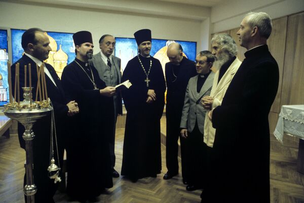 С Божьей помощью, или Как священнослужители работали на Олимпиаде-80 в Москве - Sputnik Армения