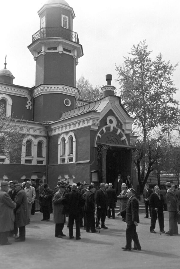 С Божьей помощью, или Как священнослужители работали на Олимпиаде-80 в Москве - Sputnik Армения