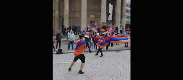 Азербайджанская провокация против армянских танцев Азербайджанская провокация против армянских танцев - Sputnik Армения