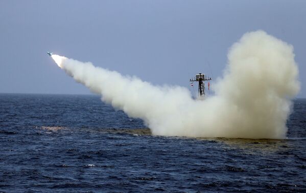 Иранская крылатая ракета во время военных учений в северной части Индийского океана и у входа в залив (28 июля 2020). - Sputnik Армения