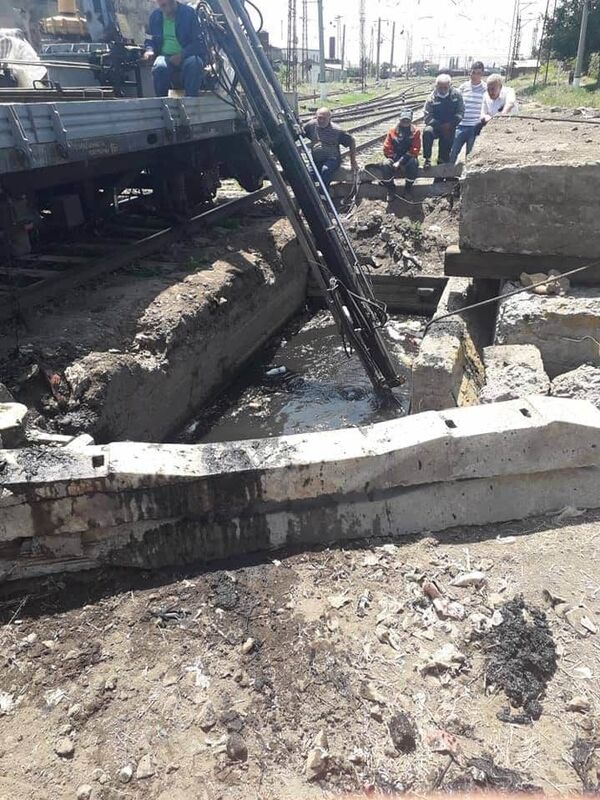 Մի քանի տասնյակ տոննա կենցաղային թափոններ և տիղմ. ՀԿԵ-ն մաքրել է Գորգոբա գետակի հունը - Sputnik Արմենիա