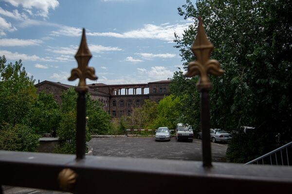 Երևանում զինվորական հոսպիտալի նախկին շենքի տեղում հյուրանոցային համալիր կկառուցվի - Sputnik Արմենիա