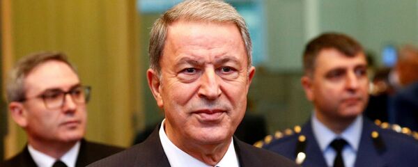 Министр обороны Турции Хулуси Акар на встрече министров обороны НАТО (12 февраля 2020). Брюссель Министр обороны Турции Хулуси Акар на встрече министров обороны НАТО (12 февраля 2020). Брюссель - Sputnik Армения
