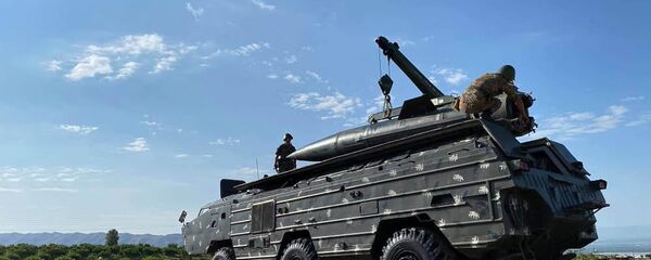 Военная техника ВС Армении во время внезапной проверки боеготовности войск Военная техника ВС Армении во время внезапной проверки боеготовности войск - Sputnik Армения