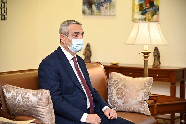 Ինչ է անհրաժեշտ խաղաղ գործընթացի վերականգնման համար. Մնացականյանը հանդիպել է Մայիլյանի հետ - Sputnik Արմենիա