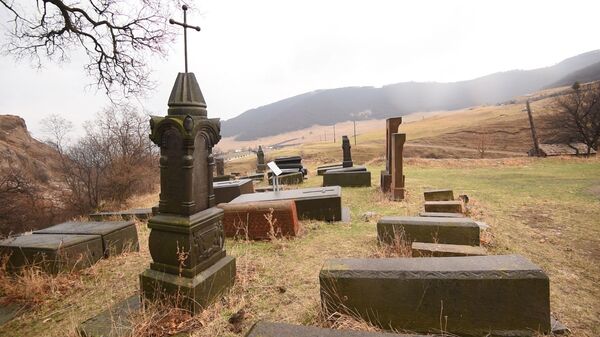 Լավրովի հայ նախնիների հետքերը Լոռիում. տոհմական գերեզմանոցն ու եկեղեցին պահպանող գամը Լավրովի հայ նախնիների հետքերը Լոռիում. տոհմական գերեզմանոցն ու եկեղեցին պահպանող գամը - Sputnik Արմենիա