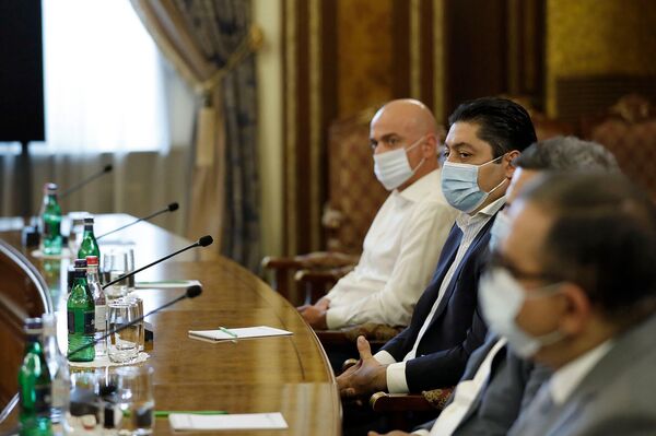 Государство окажет поддержку ресторанному бизнесу: Пашинян принял бизнесменов - Sputnik Армения