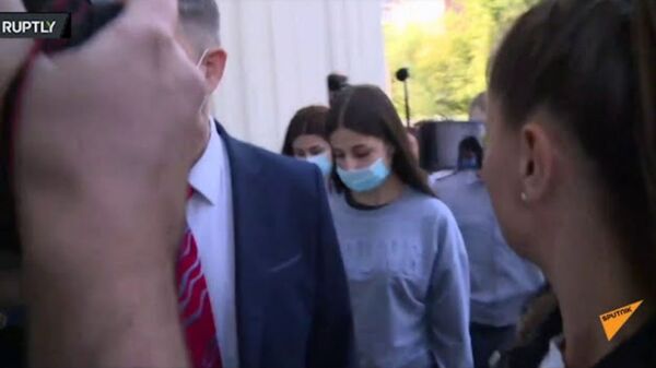 Старших сестер Хачатурян — Крестину и Ангелину — будут судить присяжные - Sputnik Армения