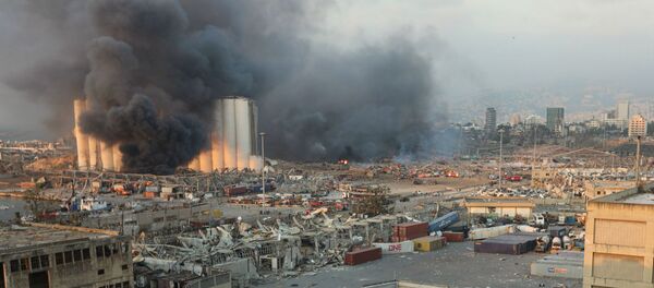 Дым после взрыва в Бейруте (4 августа 2020). Ливан Дым после взрыва в Бейруте (4 августа 2020). Ливан - Sputnik Армения