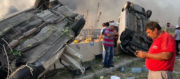 Машины, поврежденные в результате взрыва в Бейруте Машины, поврежденные в результате взрыва в Бейруте - Sputnik Արմենիա