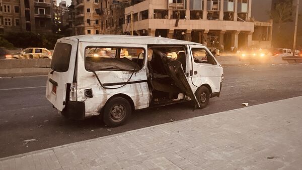 Искореженное маршрутное такси в Бейруте - Sputnik Արմենիա
