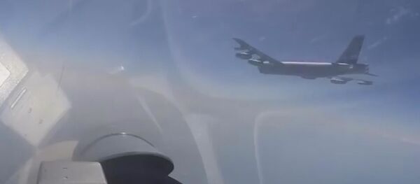 Ռուսական Սու-27 կործանիչը ԱՄՆ-ի հետախույզ ինքնաթիռներ է որսացել - Sputnik Արմենիա