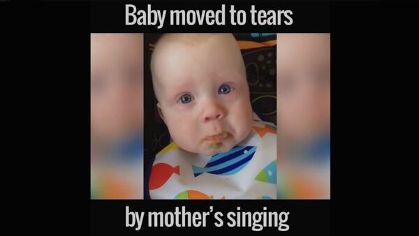 Малыш плачет от пения мамы - Sputnik Армения