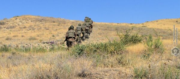 Армянские военнослужащие во время тренировок Армянские военнослужащие во время тренировок - Sputnik Արմենիա
