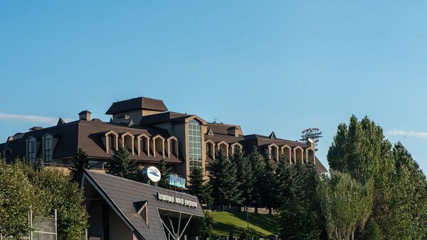 Здание гостиничного комплекса и аквапарка Арснакар, Севан - Sputnik Армения