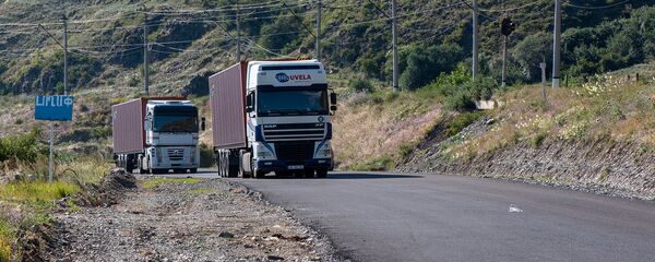 Фуры на трассе M14 Фуры на трассе M14 - Sputnik Արմենիա