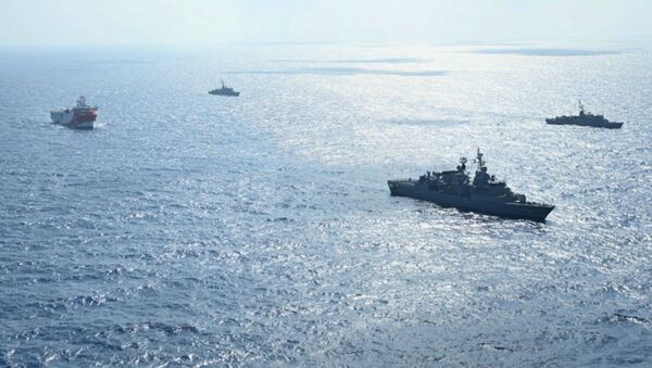 Корабли ВМС Турции у побережья Анталии (10 августа 2020).  - Sputnik Армения