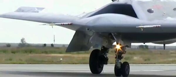 Новейший ударный беспилотник Охотник совершил первый совместный полет с Су-57 - Sputnik Արմենիա