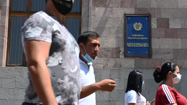 Акция протеста перед Домом правительства (12 августа 2020). Еревaн