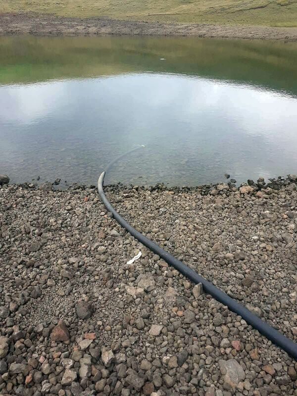 Պարզվել է Կարմիր կատարից ձգվող խողովակի առեղծվածը. ո՞վ է ջուր գողացել խառնարանային լճից - Sputnik Արմենիա