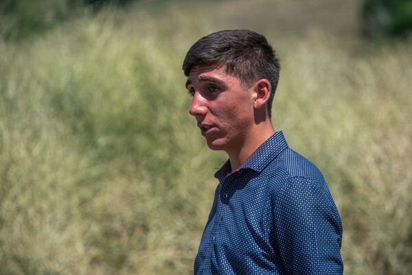 Затонувшая церковь и пойманный страх: армянский школьник превращает Толорс в центр туризма Затонувшая церковь и пойманный страх: армянский школьник превращает Толорс в центр туризма - Sputnik Армения