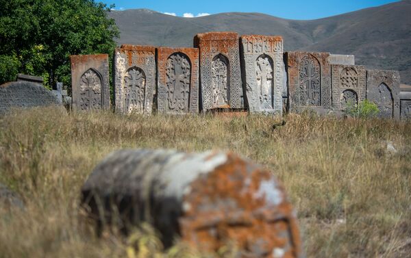 Кладбище села Толорс, Сюник - Sputnik Армения