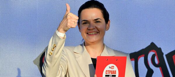 Оппозиционный кандидат в президенты Беларуси Светлана Тихановская во время митинга-встречи с избирателями (23 июля 2020). Борисов - Sputnik Արմենիա