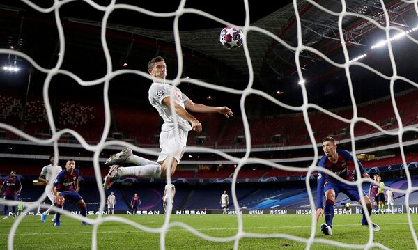 Бавария разорвала Барсу на куски в 1/4 ЛЧ: каталонцев и Месси еще никто так не унижал Бавария разорвала Барсу на куски в 1/4 ЛЧ: каталонцев и Месси еще никто так не унижал - Sputnik Армения