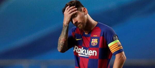 Капитан Барселоны Лионель Месси в четвертьфинальном матче Лиги чемпионов УЕФА против Баварии (14 августа 2020). Лиссабон Капитан Барселоны Лионель Месси в четвертьфинальном матче Лиги чемпионов УЕФА против Баварии (14 августа 2020). Лиссабон - Sputnik Армения