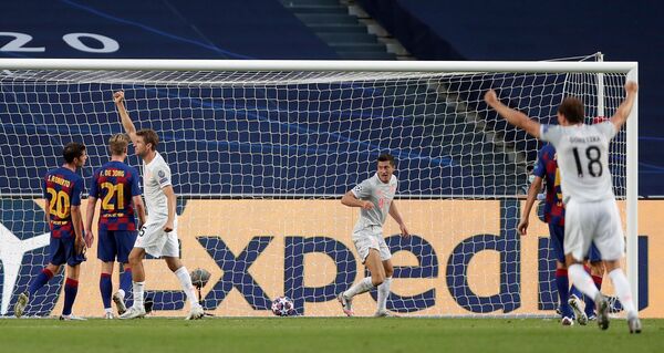 Бавария разорвала Барсу на куски в 1/4 ЛЧ: каталонцев и Месси еще никто так не унижал Бавария разорвала Барсу на куски в 1/4 ЛЧ: каталонцев и Месси еще никто так не унижал - Sputnik Армения