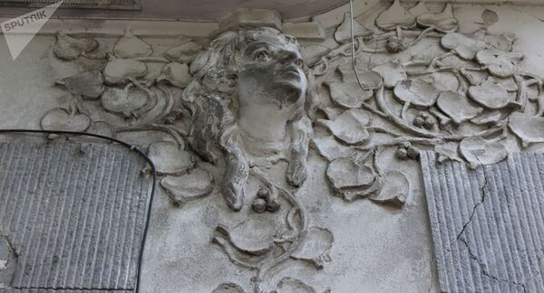 Дом с загадкой, или Таинственное творение Михаила Оганджанова в Тбилиси Дом с загадкой, или Таинственное творение Михаила Оганджанова в Тбилиси - Sputnik Армения