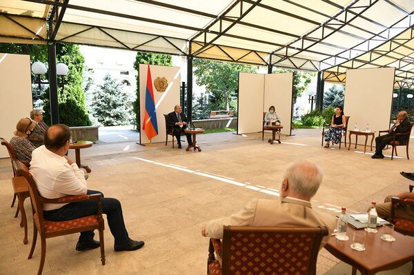 Դպրոցական դասագիրք, մեթոդ փոխելն այդքան հեշտ բան չէ. Արմեն Սարգսյան Դպրոցական դասագիրք, մեթոդ փոխելն այդքան հեշտ բան չէ. Արմեն Սարգսյան - Sputnik Արմենիա