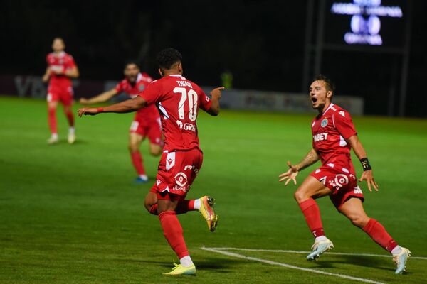 Պարտություն դատարկ մարզադաշտում. «Արարատ-Արմենիա»-«Օմոնիա» խաղն ավարտվեց նվազագույն հաշվով Պարտություն դատարկ մարզադաշտում. «Արարատ-Արմենիա»-«Օմոնիա» խաղն ավարտվեց նվազագույն հաշվով - Sputnik Արմենիա