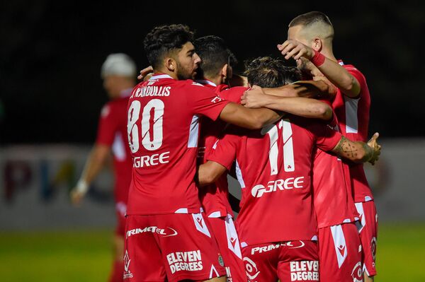 Поражение на пустом стадионе: Арарат – Армения проиграл кипрской Омонии в ЛЧ Поражение на пустом стадионе: Арарат – Армения проиграл кипрской Омонии в ЛЧ - Sputnik Армения