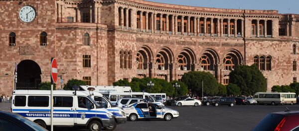 Акция протеста против эксплуатации Амулсара перед Домом правительства (20 августа 2020). Еревaн - Sputnik Արմենիա