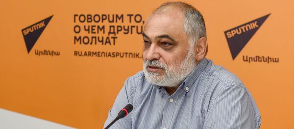 Пресс-конференция Рубена Сафрастяна в мультимедийном пресс-центре Sputnik Армения (21 августа 2020). Еревaн - Sputnik Армения