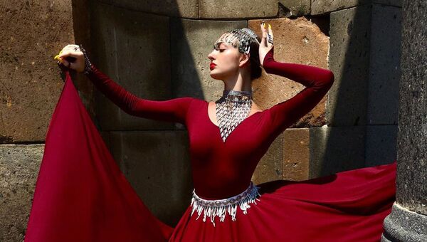 Танцуй, пока молодой: новый армянский TikTok-тренд - Sputnik Армения