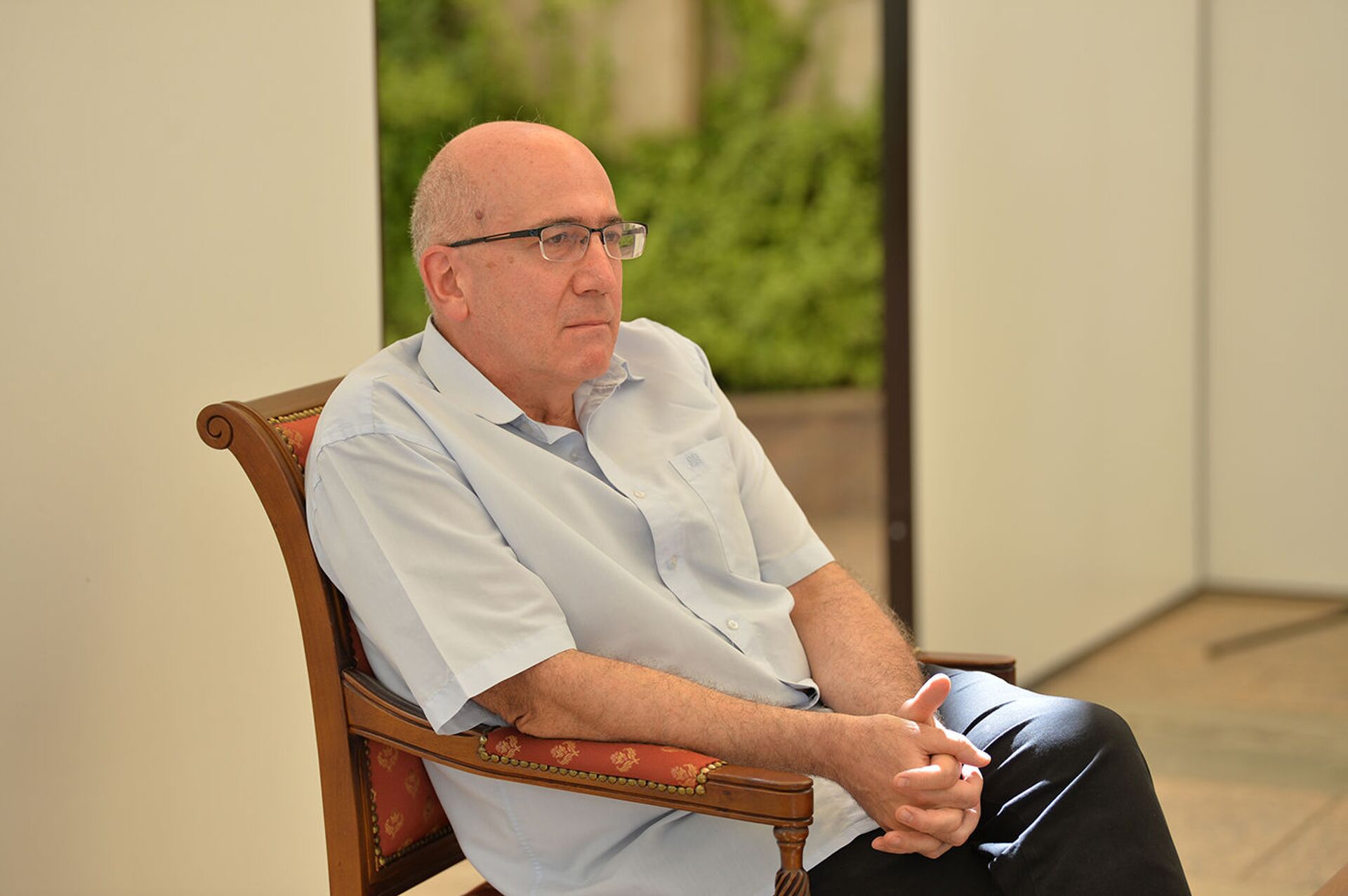 Главный редактор газеты Аравот Арам Абраамян на встрече с президентом Армении (21 августа 2020). Еревaн - Sputnik Արմենիա, 1920, 05.08.2025