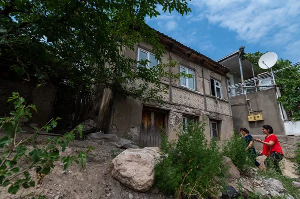 Фасад дома Акопджанянов в деревне Хаштарак (21 августа 2020). Тавуш Фасад дома Акопджанянов в деревне Хаштарак (21 августа 2020). Тавуш - Sputnik Армения