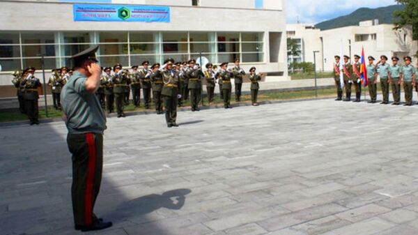 В Армению прилетела команда российских военных, которые примут участие в международном этапе конкурса «Воин мира» АрМИ-2020 (21 августа 2020). Дилижан - Sputnik Արմենիա