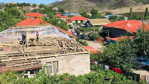 Ремонтные работы в приграничном селе Айгепар (25 августа 2020). - Sputnik Армения