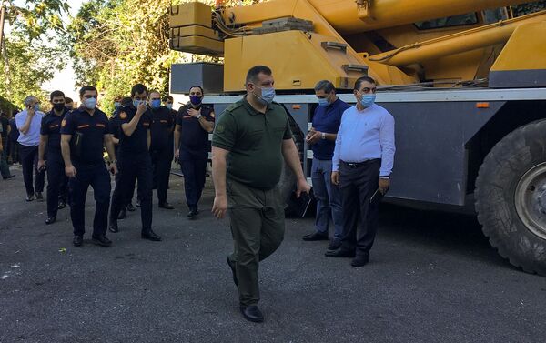Председатель Следственного комитета Айк Григорян на месте взрыва газа на улице Райниса (26 августа 2020). Еревaн - Sputnik Армения